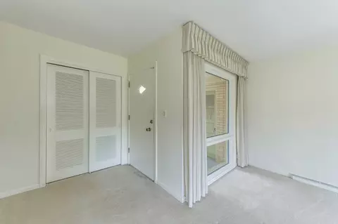 1620 Wakeman Ave, Wheaton, IL 60187 photo 2