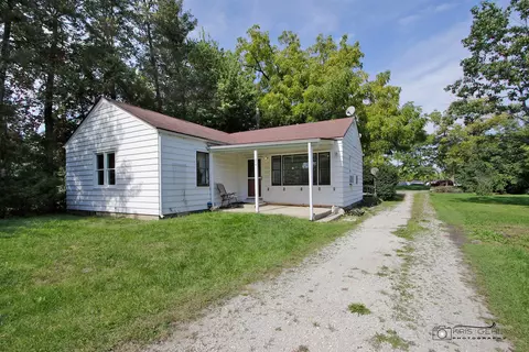 314 Burnett Ave, Lake Villa, IL 60046