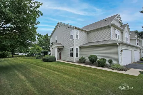 2982 Falling Waters Ln, Lindenhurst, IL 60046