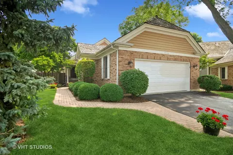 516 Park Barrington Way, Barrington, IL 60010
