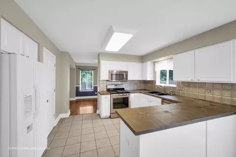 2755 Olympic Ct, Aurora, IL 60503 photo 13