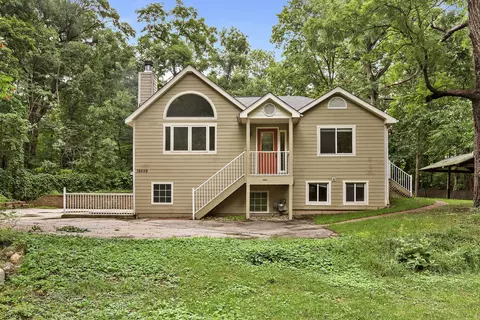 38989 N Maple Ave, Lake Villa, IL 60046