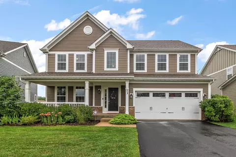 13 Anne Cir, Lemont, IL 60439