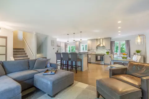 101 Farmington Ct, Rolling Meadows, IL 60008 photo 5