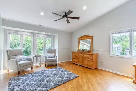 101 Farmington Ct, Rolling Meadows, IL 60008 photo 17