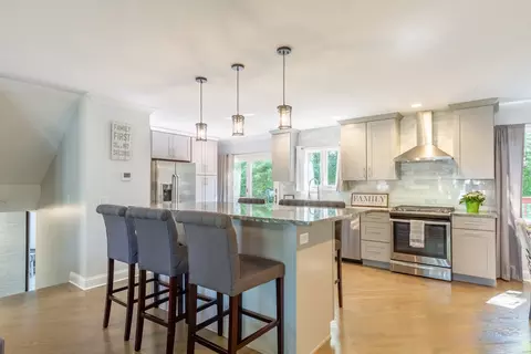 101 Farmington Ct, Rolling Meadows, IL 60008 photo 9