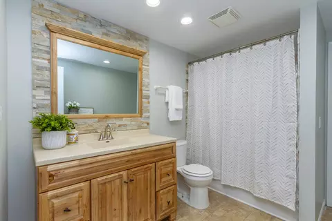 101 Farmington Ct, Rolling Meadows, IL 60008 photo 24