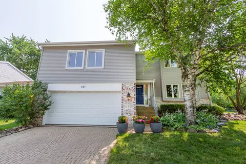 101 Farmington Ct, Rolling Meadows, IL 60008