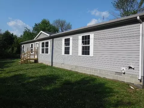 100 W Main St, West Liberty, IL 62475