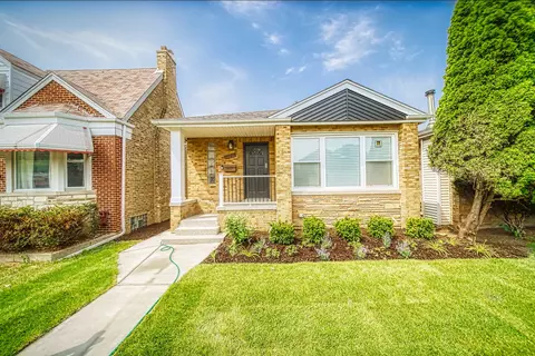 5904 W Foster Ave, Chicago, IL 60630