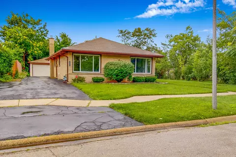 400 N Adele St, Elmhurst, IL 60126
