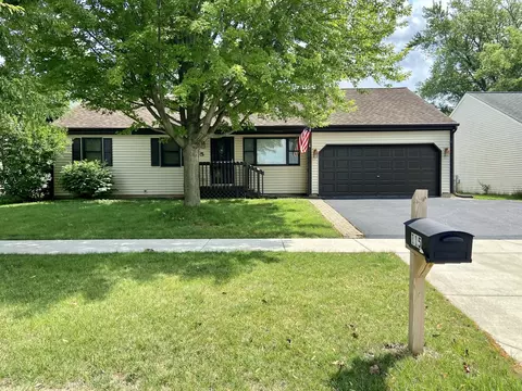 115 Bolz Rd, Carpentersville, IL 60110