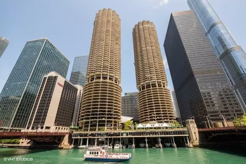 300 N State St #4829, Chicago, IL 60654