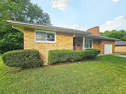 928 Greenwood Ave, Ford Heights, IL 60411