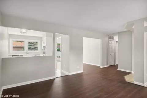 411 Springside Ln, Buffalo Grove, IL 60089 photo 3