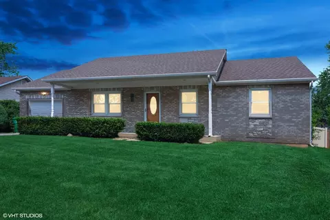 411 Springside Ln, Buffalo Grove, IL 60089 photo 2