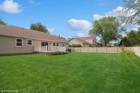 411 Springside Ln, Buffalo Grove, IL 60089 photo 15