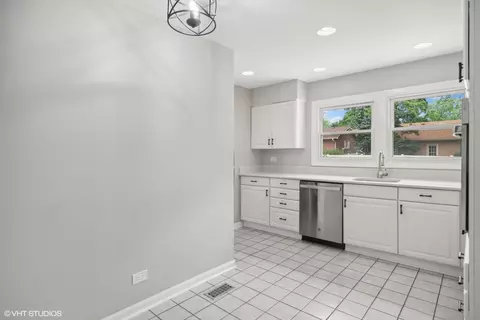 411 Springside Ln, Buffalo Grove, IL 60089 photo 6
