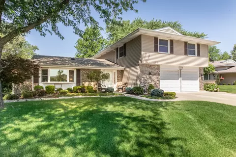 312 Wianno Ln, Schaumburg, IL 60194