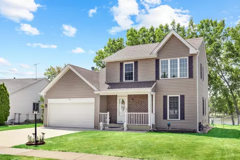 913 Hartwood Dr, Streamwood, IL 60107