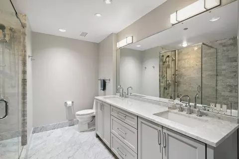 10 E Delaware Pl #22D, Chicago, IL 60611 photo 9