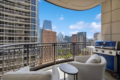 10 E Delaware Pl #22D, Chicago, IL 60611 photo 15