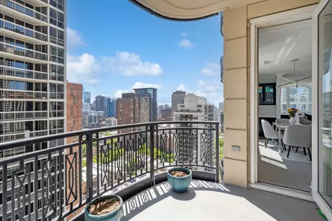 10 E Delaware Pl #22D, Chicago, IL 60611 photo 16