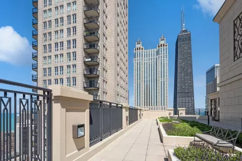 10 E Delaware Pl #22D, Chicago, IL 60611 photo 18