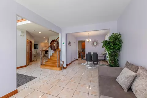 8000 Lorel Ave, Burbank, IL 60459 photo 6
