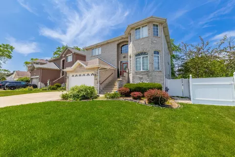 8000 Lorel Ave, Burbank, IL 60459 photo 2