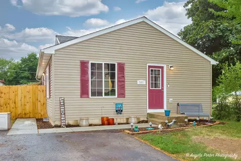 4403 E Wonder Lake Rd, Wonder Lake, IL 60097