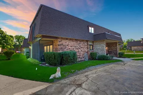 11132 Northwest Rd #A, Palos Hills, IL 60465