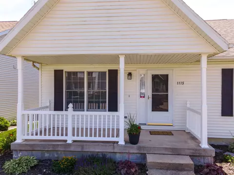 1115 Bull St, Normal, IL 61761 photo 2