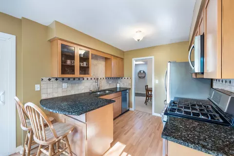 1932 Gresham Cir #C, Wheaton, IL 60189 photo 11