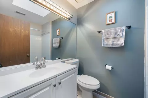 1932 Gresham Cir #C, Wheaton, IL 60189 photo 21