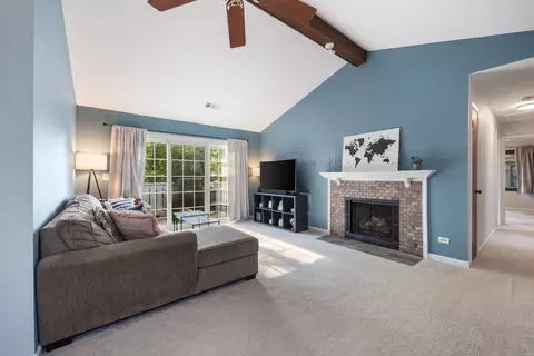1932 Gresham Cir #C, Wheaton, IL 60189 photo 3