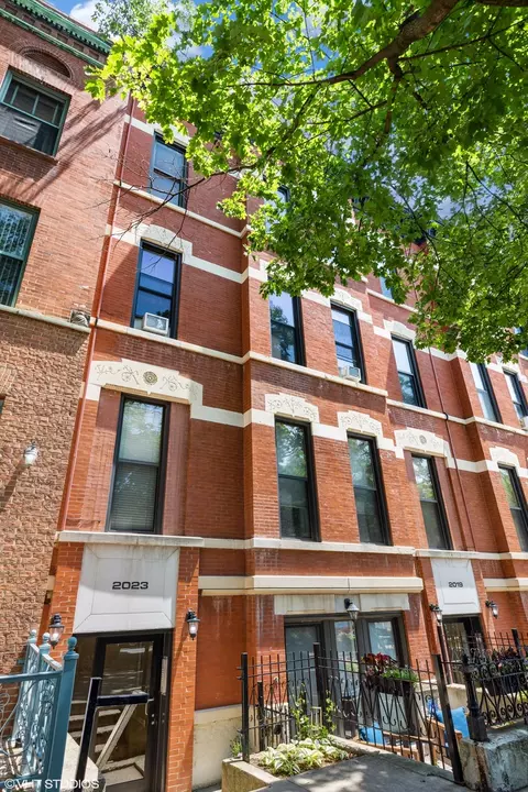 2023 N Cleveland Ave #1E, Chicago, IL 60614