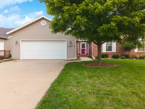 1911 Deer Cove Country Club Ct #2, Normal, IL 61761