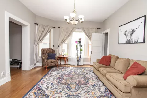 710 E Center St, Le Roy, IL 61752 photo 2