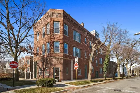 3004 N Honore St #2R, Chicago, IL 60657