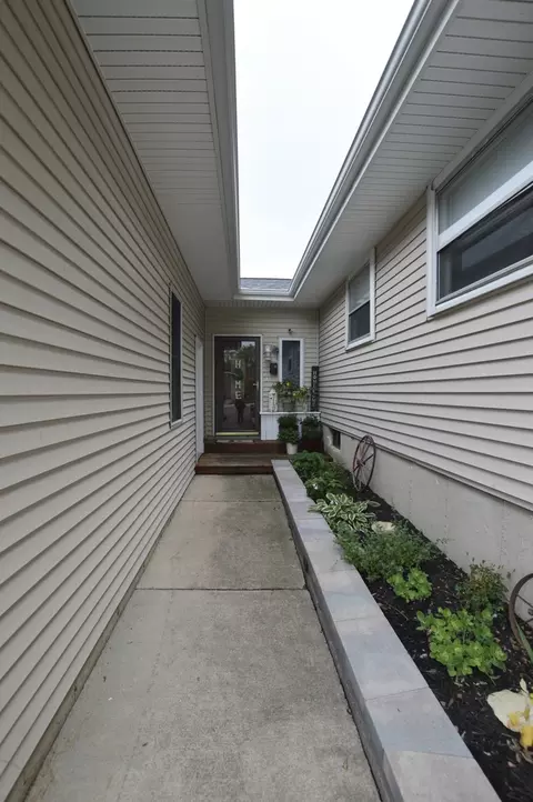 118 N Kent Rd, Mchenry, IL 60051 photo 28
