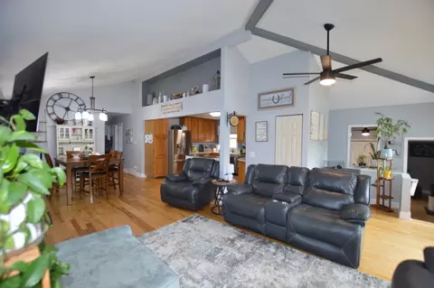 118 N Kent Rd, Mchenry, IL 60051 photo 4