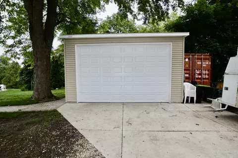 118 N Kent Rd, Mchenry, IL 60051 photo 3
