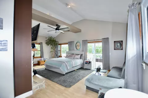 118 N Kent Rd, Mchenry, IL 60051 photo 8