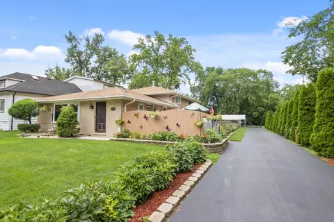 215 Spring St, Willow Springs, IL 60480