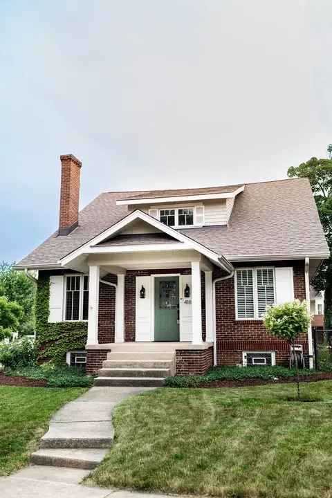418 S Hill Ave, Elmhurst, IL 60126