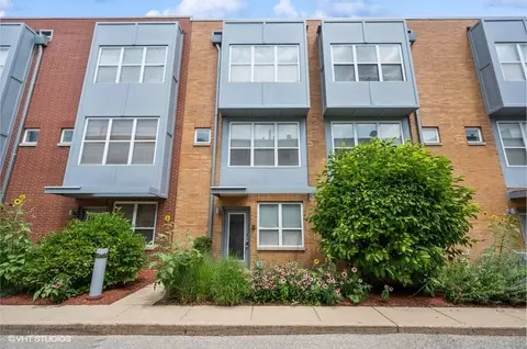 3209 N Drake Ave #E, Chicago, IL 60618