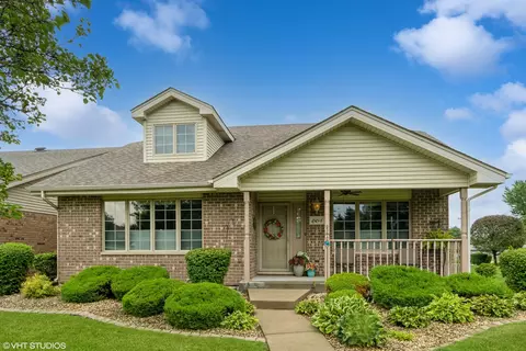 664 S Marley Rd, New Lenox, IL 60451