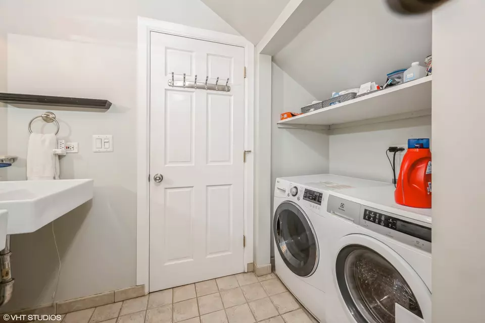  1500 N Greenview Ave #2R, Chicago, IL 60642 photo 14