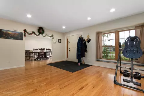 2014 Oak Forest Dr, Morris, IL 60450 photo 2